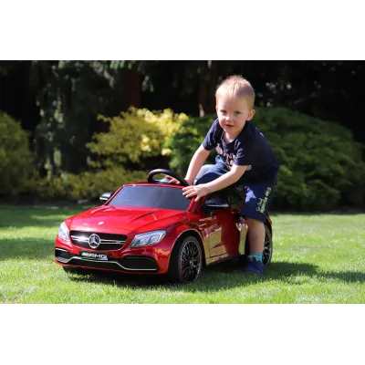Mercedes C63S AMG s 2,4G, jednomístný, vínová metalíza Mercedes C63S AMG s 2,4G, jednomístný, vínová metalíza