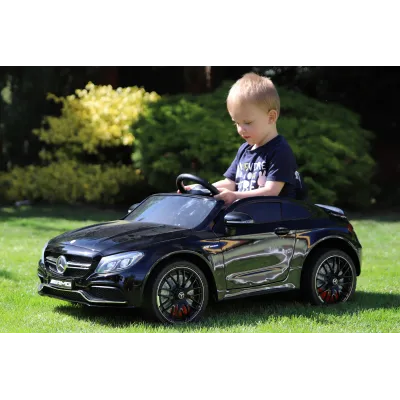 Mercedes C63S AMG s 2,4G, jednomístný, vínová metalíza Mercedes C63S AMG s 2,4G, jednomístný, vínová metalíza