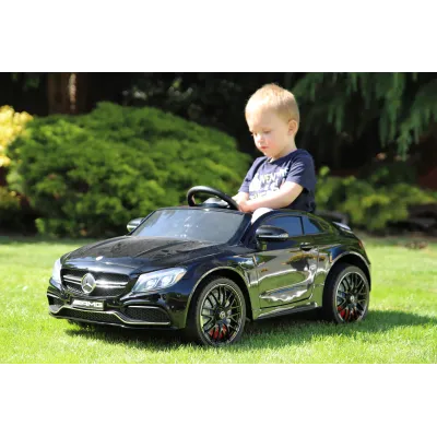 Mercedes C63S AMG s 2,4G, jednomístný, vínová metalíza Mercedes C63S AMG s 2,4G, jednomístný, vínová metalíza