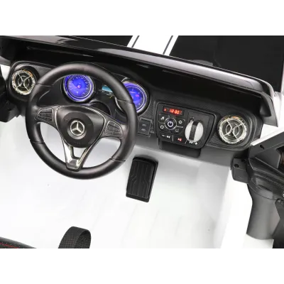 Mercedes X-Class 4x4 POLICIE 911 s 2,4G, FM, rocking horse, dvoumístný Mercedes X-Class 4x4 POLICIE 911 s 2,4G, FM, rocking horse, dvoumístný