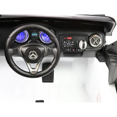 Mercedes X-Class 4x4 POLICIE 911 s 2,4G, FM, rocking horse, dvoumístný Mercedes X-Class 4x4 POLICIE 911 s 2,4G, FM, rocking horse, dvoumístný