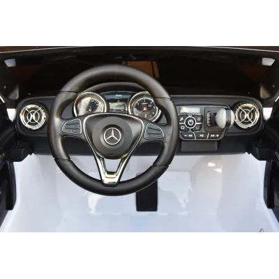 Mercedes X-Class 4x4 POLICIE 911 s 2,4G, FM, rocking horse, dvoumístný Mercedes X-Class 4x4 POLICIE 911 s 2,4G, FM, rocking horse, dvoumístný