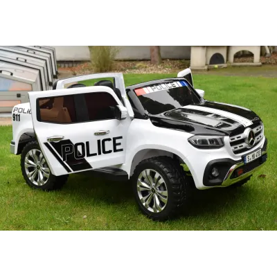 Mercedes X-Class 4x4 POLICIE 911 s 2,4G, FM, rocking horse, dvoumístný Mercedes X-Class 4x4 POLICIE 911 s 2,4G, FM, rocking horse, dvoumístný