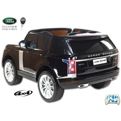 Range Rover HSE s 2.4G, náhonem 4x4, lakovaný černý Range Rover HSE s 2.4G, náhonem 4x4, lakovaný černý