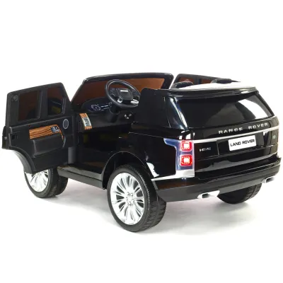 Range Rover HSE s 2.4G, náhonem 4x4, lakovaný černý Range Rover HSE s 2.4G, náhonem 4x4, lakovaný černý