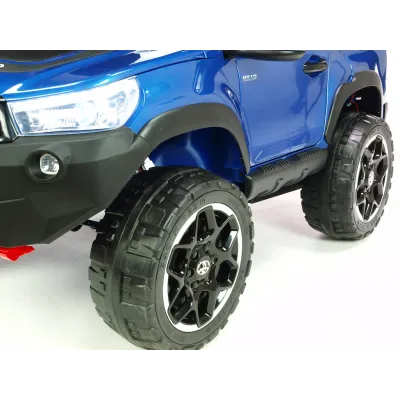 Toyota Hilux Rugged-X s 2.4G, 4x4, dvoumístná, modrá metalíza Toyota Hilux Rugged-X s 2.4G, 4x4, dvoumístná, modrá metalíza