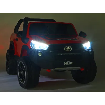 Toyota Hilux Rugged-X s 2.4G, 4x4, dvoumístná, modrá metalíza Toyota Hilux Rugged-X s 2.4G, 4x4, dvoumístná, modrá metalíza