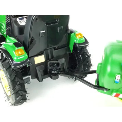 Traktor Hello s 2,4G, gumovými nafukovacími koly, cisternovým vlekem a stříkačkou, zelený Traktor Hello s 2,4G, gumovými nafukovacími koly, cisternovým vlekem a stříkačkou, zelený