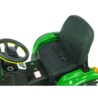 Traktor Hello s 2,4G, gumovými nafukovacími koly, cisternovým vlekem a stříkačkou, zelený Traktor Hello s 2,4G, gumovými nafukovacími koly, cisternovým vlekem a stříkačkou, zelený