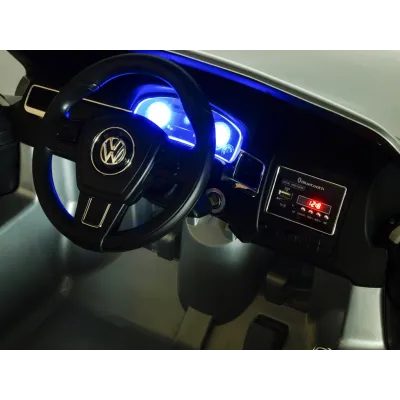 Volkswagen Touareg s 2,4G, vínová metalíza Volkswagen Touareg s 2,4G, vínová metalíza
