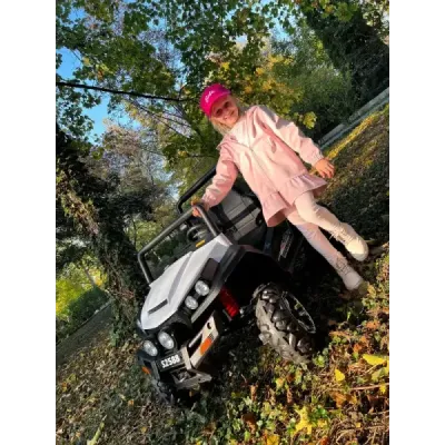Elektrické autíčko RSX Červené, Pohon 4x4, 2x12V, EVA kola, široké dvoumístné čalouněné sedadlo, 2,4 GHz DO, 4 X MOTOR, Dvoumíst