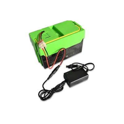 Nabíječka 12V / 1500mA s LED diodou a nástavcem pro nabíjení boxu baterií mimo vozítko