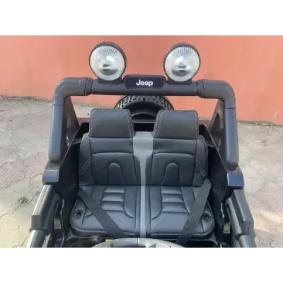 Elektrické autíčko Jeep Wrangler, Jednomístné, černé, Koženková sedadla, Rádio s Bluetooth přehrávačem, SD / USB vstup, Pohon 4x