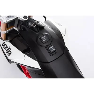 Elektrická Motorka APRILIA DORSODURO 900, Licencované, 12V baterie, EVA měkké kola, 2 x 18W motor, Odpružení, kovový rám, kovová