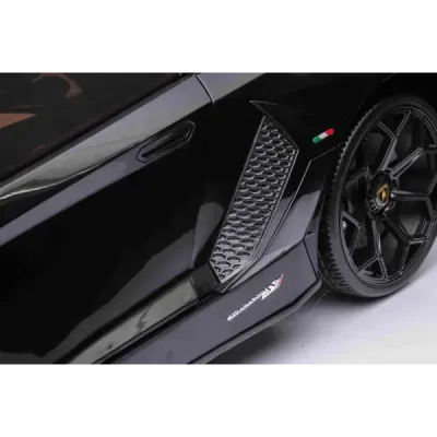 Elektrické autíčko Lamborghini Aventador 24V Dvoumístné, Zelené lakované, 2,4 GHz DO, Měkké PU Sedadla, LCD Displej, odpružení, 