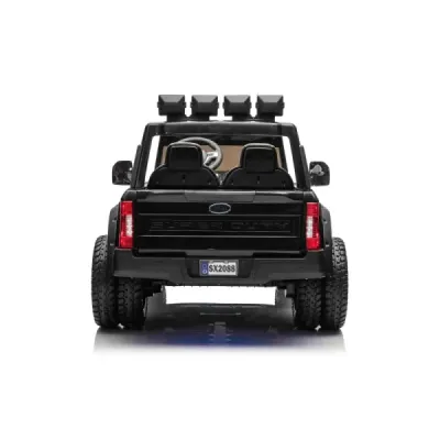 Elektrické autíčko Ford Super Duty 24V černé, Dvoumístné, Pohon 4X4 s vysoce výkonnými 24V motory a odpružením, Dvojité zadní EV
