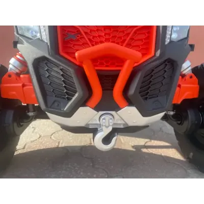 Elektrické autíčko Can-am Maverick, oranžový, dvoumístné, odpružená zadní náprava, 2,4 Ghz dálkové ovládání, přenosná baterie, 4