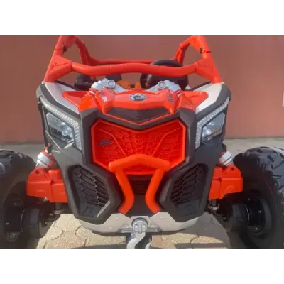 Elektrické autíčko Can-am Maverick, oranžový, dvoumístné, odpružená zadní náprava, 2,4 Ghz dálkové ovládání, přenosná baterie, 4