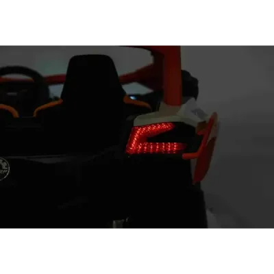 Elektrické autíčko Can-am Maverick, zelený, dvoumístné, odpružená zadní náprava, 2,4 Ghz dálkové ovládání, přenosná baterie, 4 x