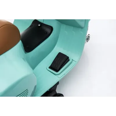 Elektrická motorka Vespa GTS, tyrkysová