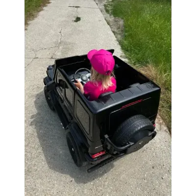 Elektrické autíčko Mercedes-Benz G63 AMG 4x4² Dvoumístné 12V, černé, MP3 Přehrávač s USB/AUX vstupem, Pohon 4x4, Baterie 12V14Ah