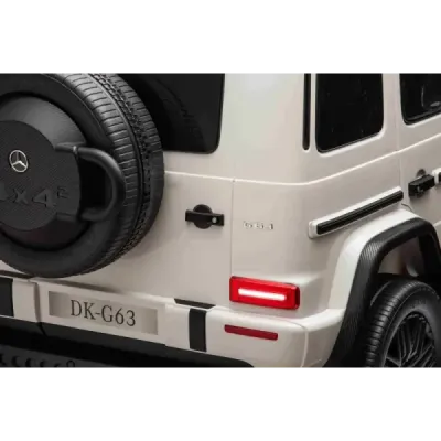 Elektrické autíčko Mercedes-Benz G63 AMG 4x4² Dvoumístné 12V, bílé, MP3 Přehrávač s USB/AUX vstupem, Pohon 4x4, Baterie 12V14Ah,