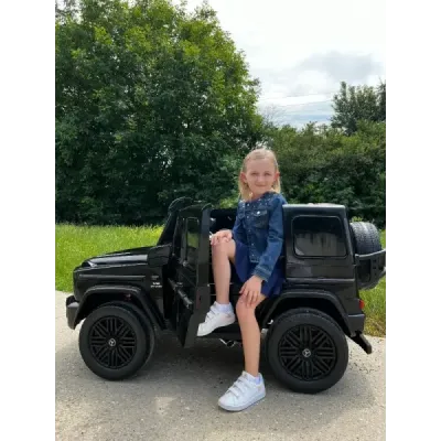 Elektrické autíčko Mercedes-Benz G63 AMG 4x4² Dvoumístné 12V, bílé, MP3 Přehrávač s USB/AUX vstupem, Pohon 4x4, Baterie 12V14Ah,