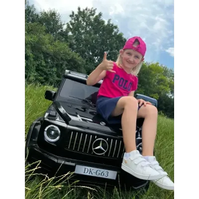 Elektrické autíčko Mercedes-Benz G63 AMG 4x4² Dvoumístné 12V, bílé, MP3 Přehrávač s USB/AUX vstupem, Pohon 4x4, Baterie 12V14Ah,