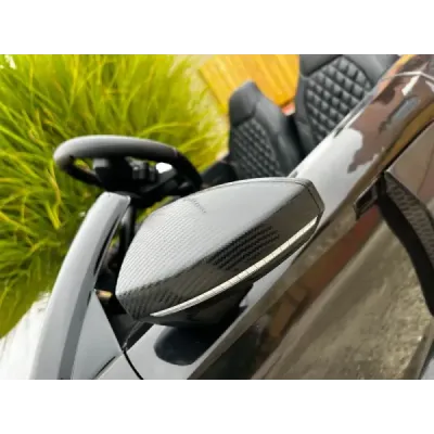 Elektrické autíčko Audi R8 SPYDER Dvoumístné 24V, černé, MP3 Přehrávač s USB/AUX a Bluetoothem, Baterie 24V/14Ah, 2 x 200W Motor