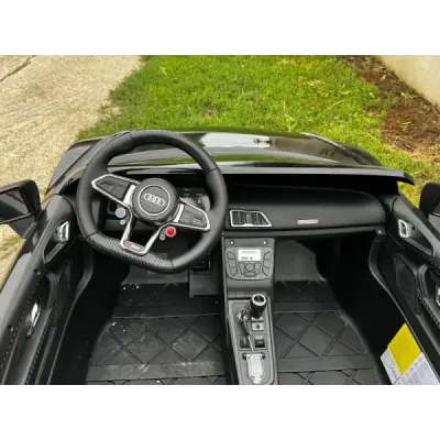Elektrické autíčko Audi R8 SPYDER Dvoumístné 24V, červené, MP3 Přehrávač s USB/AUX a Bluetoothem, Baterie 24V/14Ah, 2 x 200W Mot Elektrické autíčko Audi R8 SPYDER Dvoumístné 24V, červené, MP3 Přehrávač s USB/AUX a Bluetoothem, Baterie 24V/14Ah, 2 x 200W Mot