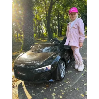 Elektrické autíčko Audi R8 SPYDER Dvoumístné 24V, červené, MP3 Přehrávač s USB/AUX a Bluetoothem, Baterie 24V/14Ah, 2 x 200W Mot Elektrické autíčko Audi R8 SPYDER Dvoumístné 24V, červené, MP3 Přehrávač s USB/AUX a Bluetoothem, Baterie 24V/14Ah, 2 x 200W Mot