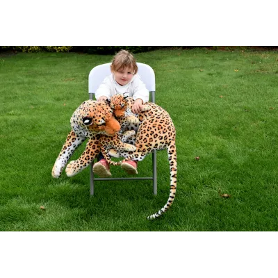 Plyšová leopardice s mládětem, délka 140/65cm Plyšová leopardice s mládětem, délka 140/65cm