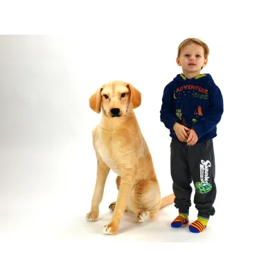 Plyšový sedící pes Labrador, výška 83 cm Plyšový sedící pes Labrador, výška 83 cm